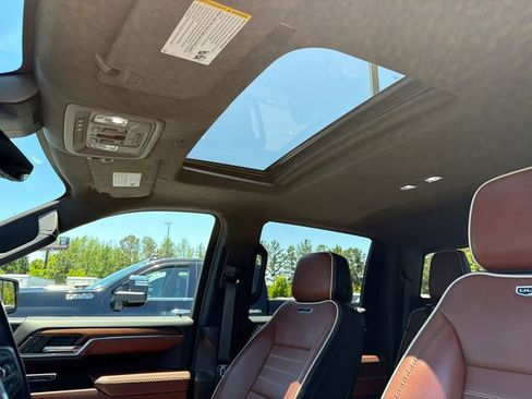 Used 2023 GMC Sierra 1500 Denali Ultimate AWD/4WD image 32