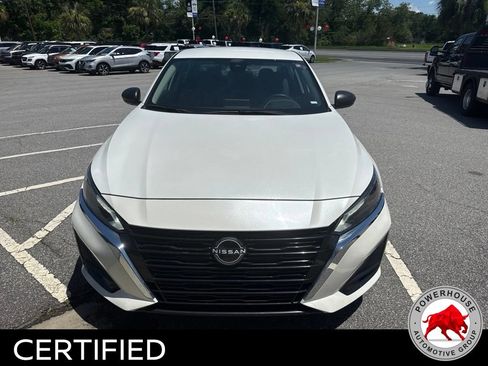 Used 2024 Nissan Altima 2.5 SV FWD image 3