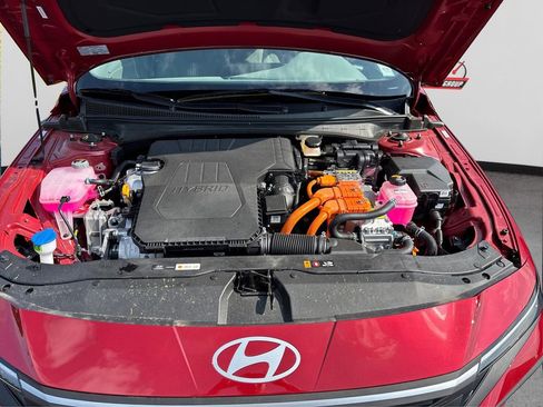 Certified 2025 Hyundai Elantra SEL FWD image 13