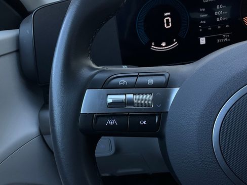 Used 2025 Hyundai Kona SEL image 35