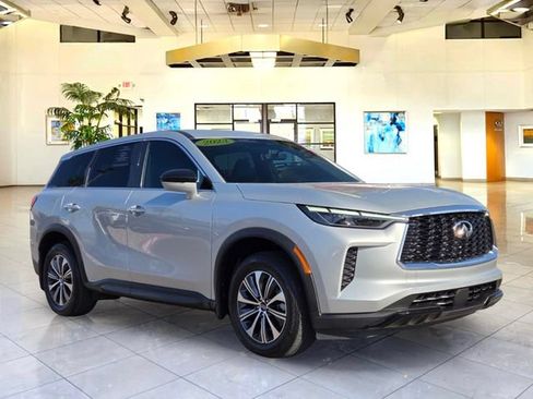 Certified 2023 INFINITI QX60 Pure AWD/4WD image 3