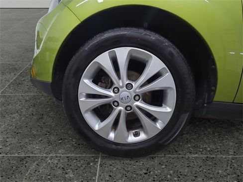 Used 2016 Kia Soul + image 18