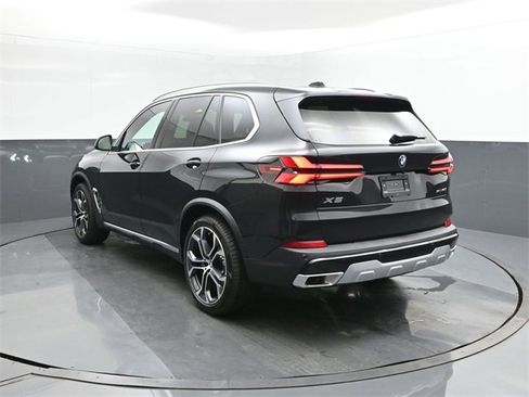 New 2026 BMW X5 sDrive40i w/ Climate Comfort Package image 8