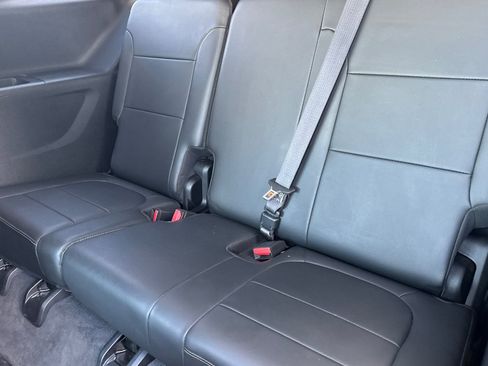 Used 2020 Chevrolet Traverse Premier w/ Redline Edition image 18