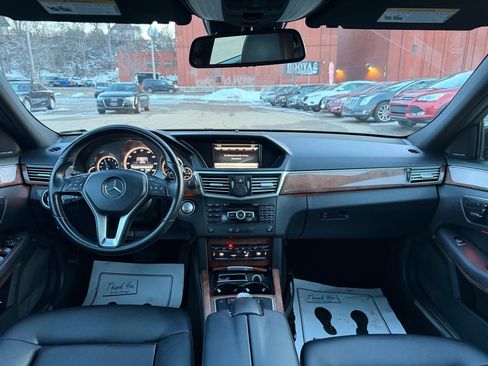 Used 2013 Mercedes-Benz E 350 4MATIC Sedan image 9