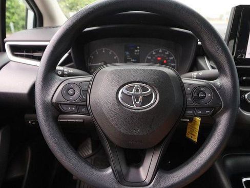 Used 2024 Toyota Corolla LE FWD image 10
