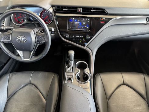 Used 2018 Toyota Camry XSE w/ Accessory Appearance Package image 3
