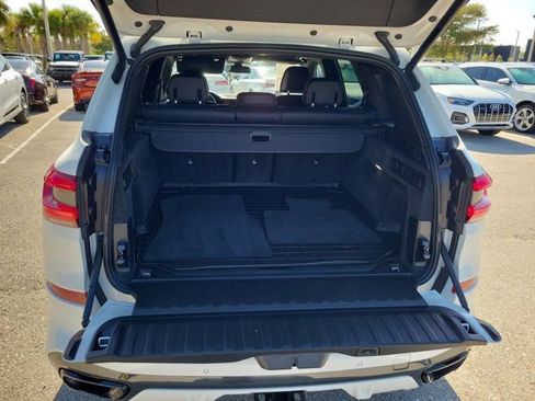 Used 2022 BMW X5 xDrive40i w/ M Sport Package image 10