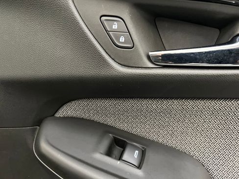 Used 2025 Chevrolet TrailBlazer LT AWD/4WD image 25