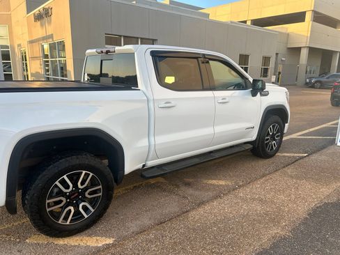 Used 2020 GMC Sierra 1500 AT4 w/ AT4 Premium Package AWD/4WD image 17