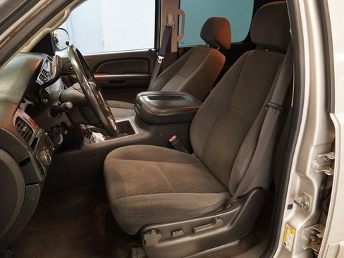 Used 2008 Chevrolet Avalanche LT RWD image 3