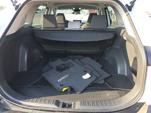 Used 2024 Toyota RAV4 XLE image 22