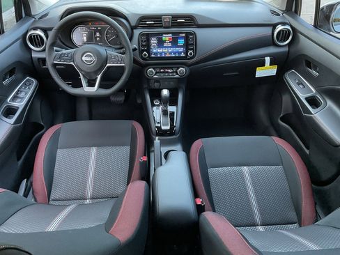 New 2025 Nissan Versa SR w/ Trunk Package image 18