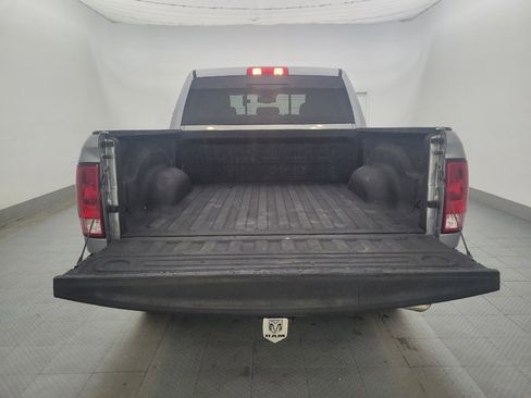 Used 2020 RAM 1500 Classic SLT w/ Luxury Group image 29