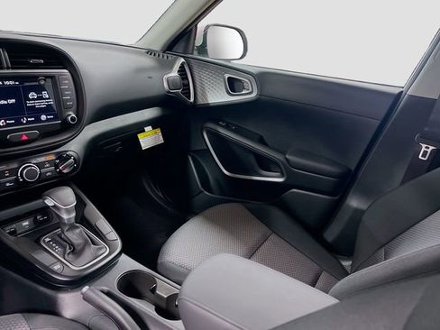 New 2025 Kia Soul LX image 21