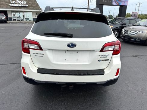 Used 2017 Subaru Outback 2.5i Limited image 4