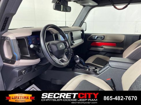 Used 2022 Ford Bronco Wildtrak AWD/4WD image 11