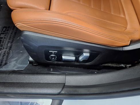 Used 2021 BMW 330i Sedan w/ M Sport Package image 21