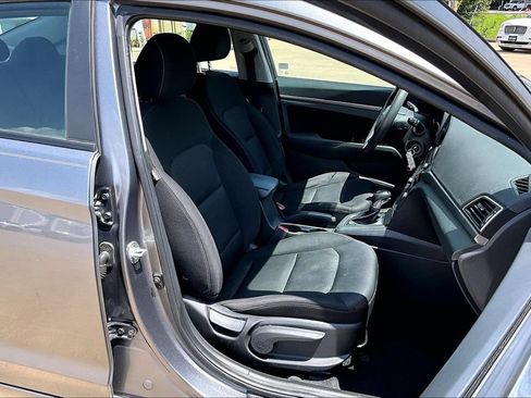 Used 2018 Hyundai Elantra SEL FWD image 9