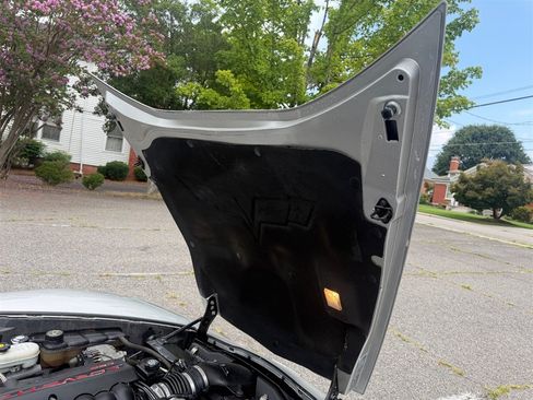 Used 2005 Chevrolet Corvette Convertible w/ Preferred Equipment Group RWD image 22