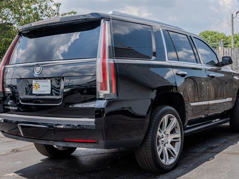 Used 2015 Cadillac Escalade Premium image 5