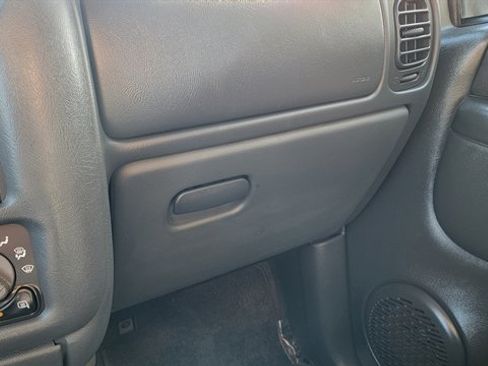 Used 2003 Chevrolet S10 Pickup LS image 24