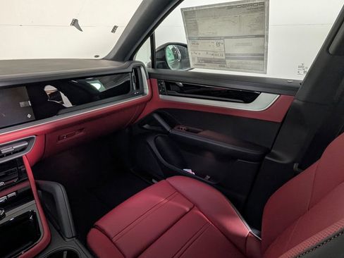 New 2026 Porsche Cayenne Coupe image 23