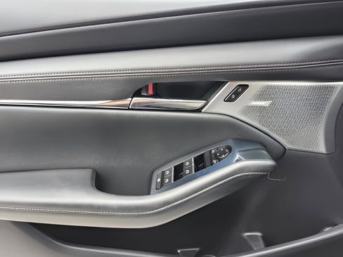 Used 2019 MAZDA MAZDA3 Sedan w/ Preferred Package image 28