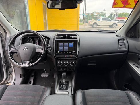 Used 2022 Mitsubishi Outlander Sport SE FWD image 15