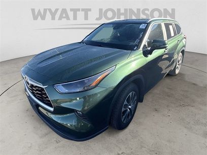 Used 2023 Toyota Highlander XLE