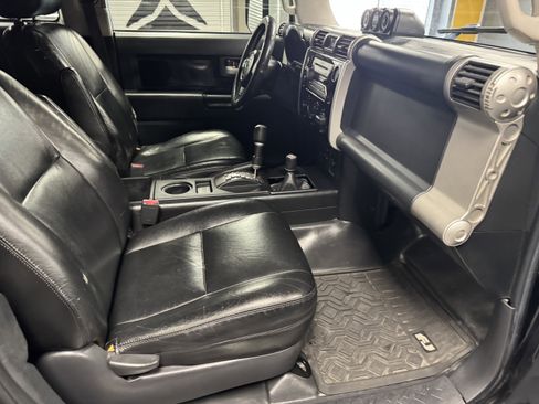 Used 2008 Toyota FJ Cruiser 4WD image 9