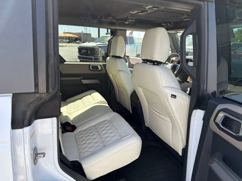 Used 2022 Ford Bronco Wildtrak AWD/4WD image 32
