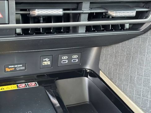 Used 2026 Toyota Camry XLE FWD image 20