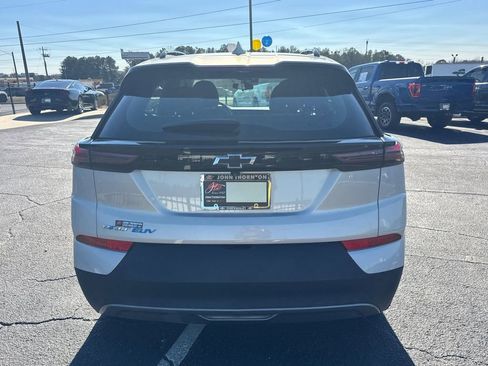 Used 2022 Chevrolet Bolt EUV LT image 7