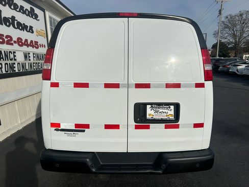 Used 2020 Chevrolet Express 2500 image 6