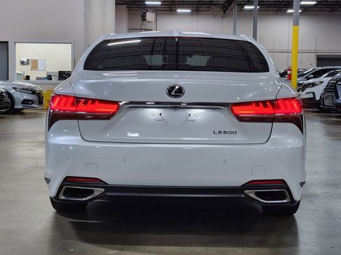 Used 2020 Lexus LS 500 w/ Interior Upgrade Package RWD image 10