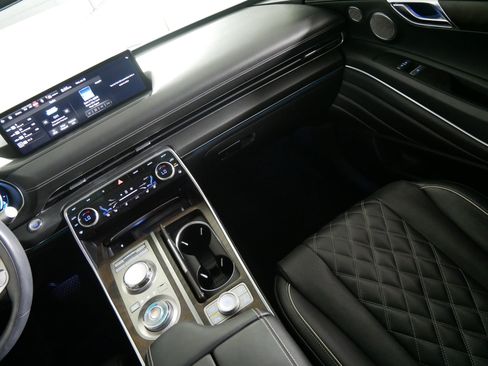 Used 2023 Genesis GV80 3.5T AWD/4WD image 11