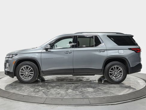 Used 2023 Chevrolet Traverse LT AWD/4WD image 2