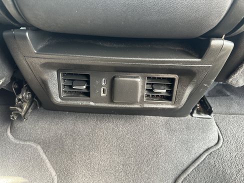 Used 2024 GMC Sierra 1500 SLT AWD/4WD image 27