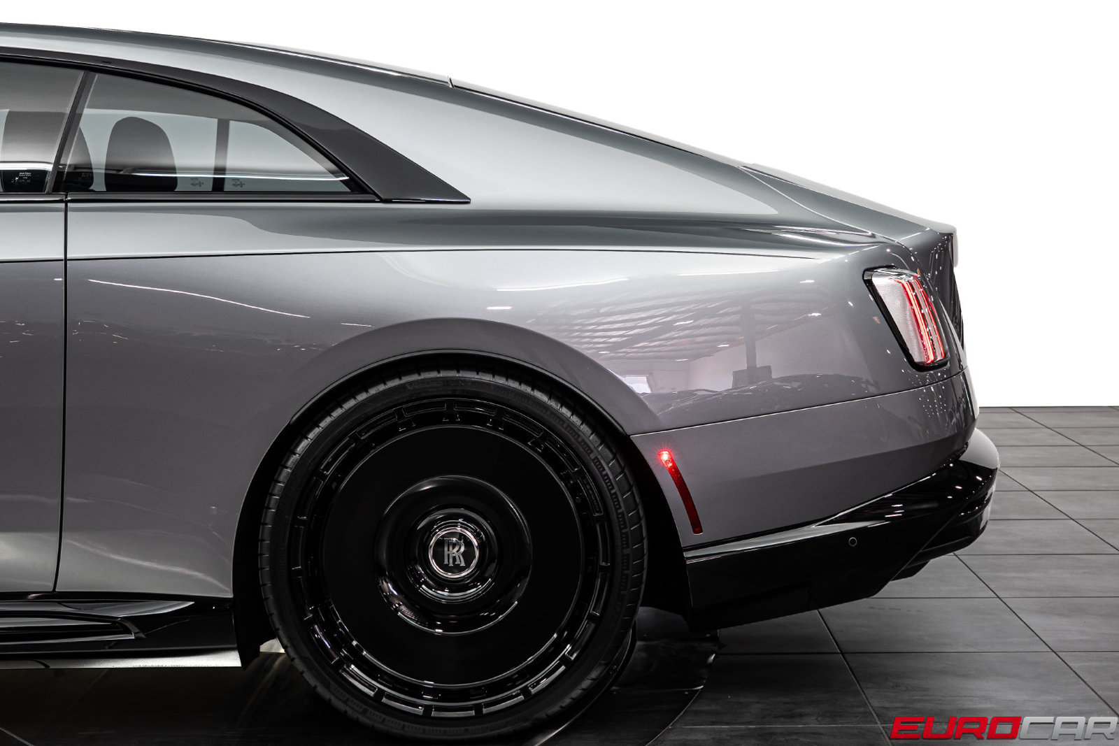 Used 2026 Rolls-Royce Spectre Black Badge w/ Spectre Enhancement Package AWD/4WD image 16