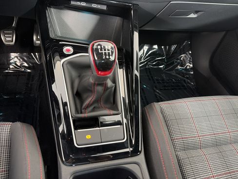 Used 2024 Volkswagen GTI SE FWD image 29