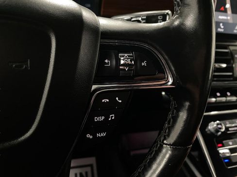 Used 2019 Lincoln Navigator Select AWD/4WD image 19