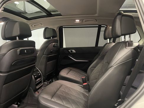Certified 2024 BMW X7 xDrive40i w/ Premium Package AWD/4WD image 23