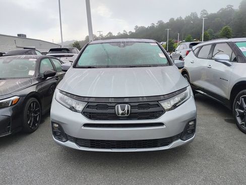 Used 2025 Honda Odyssey EX-L image 2