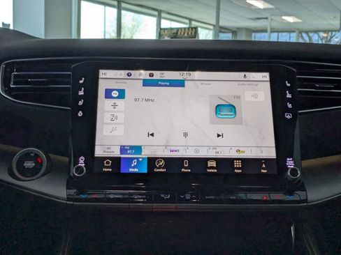 New 2026 Jeep Grand Wagoneer L 2WD image 19