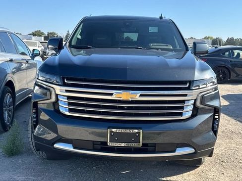 Used 2021 Chevrolet Suburban High Country AWD/4WD image 3