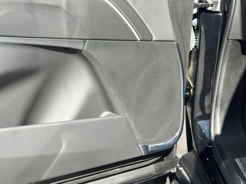 Used 2024 Cadillac Escalade Premium Luxury image 25