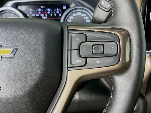 Used 2023 Chevrolet Silverado 2500 High Country AWD/4WD image 17