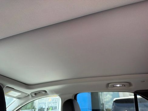 Used 2020 Chevrolet Equinox Premier FWD image 12