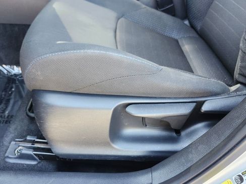 Used 2022 Toyota Corolla SE image 6